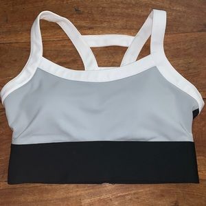 Fabletics Sports Bra Size M